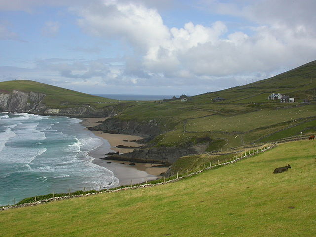 640px-uma_praia_na_peninsula_de_dingle