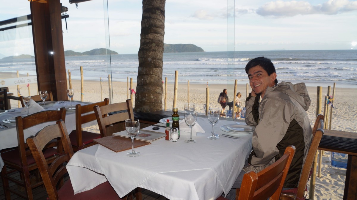 Restaurantes Chapéu de Sol e Badauê. O melhor da bela praia de Juquehy ...