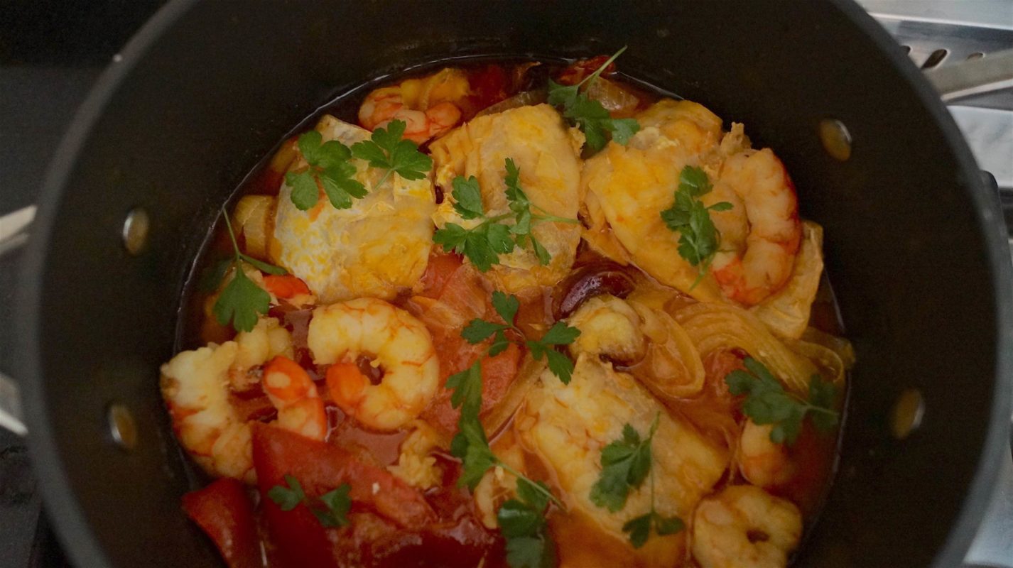 Moqueca de Peixe e Camarão