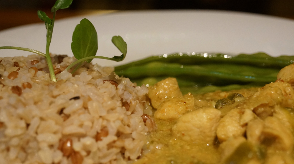 Frango ao Curry com Pimentao e Leite De Côco